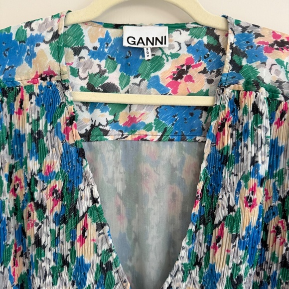 Ganni V Neck Dress in Floral Azure Pleated Georgette - Picture 7 of 9